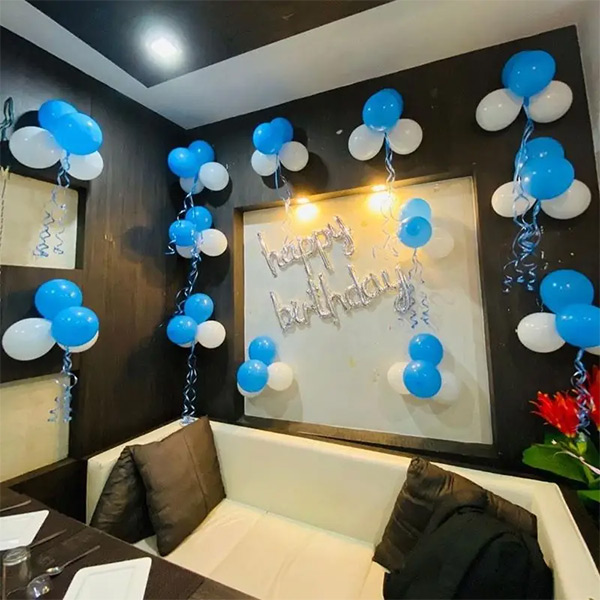 Blue & White Birthday Celebration Décor