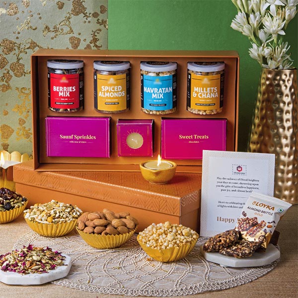 Flavorsome Treats Diwali Gift Box-1