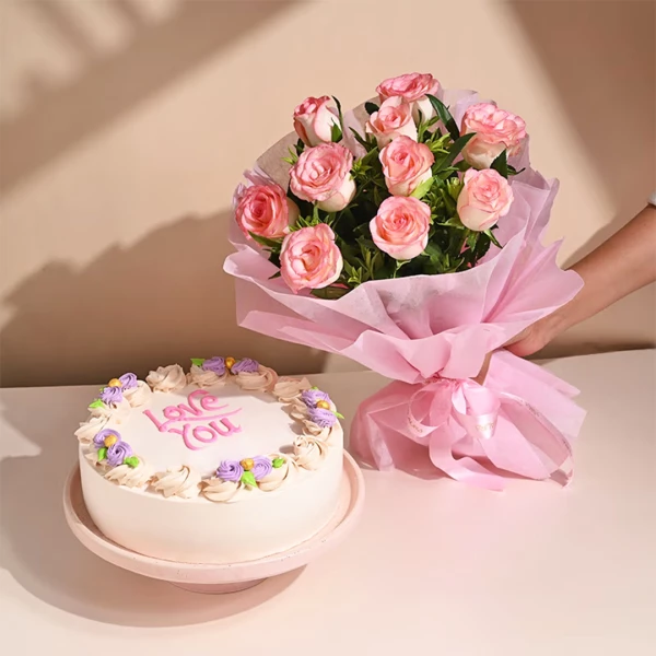 Delightful gift - Cake & Bouquet Combo