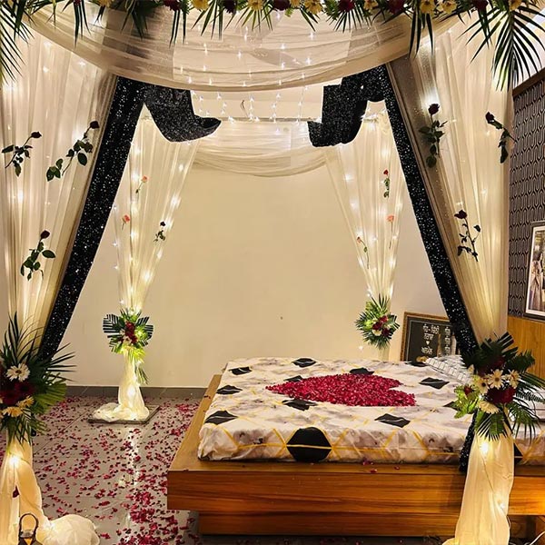 Floral Canopy & Romantic Décor-1