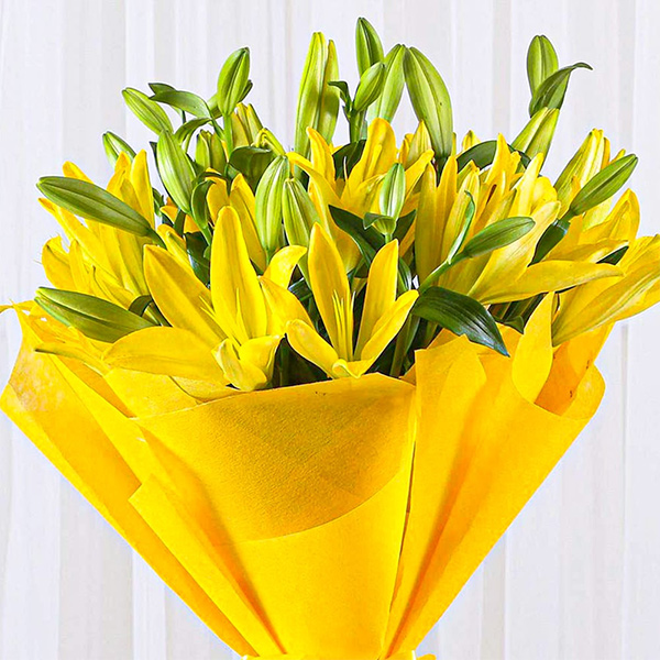 Bright Yellow Lily Bouquet-2