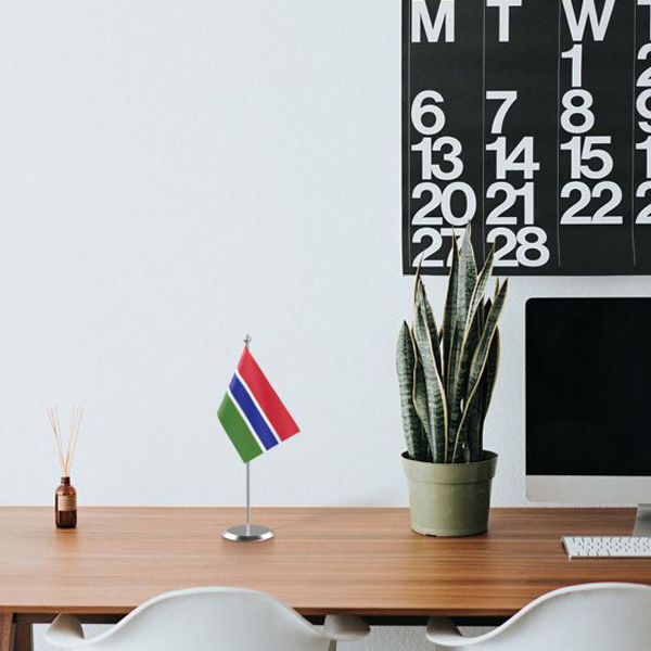 Customizable Single Table Flag with Stand-3