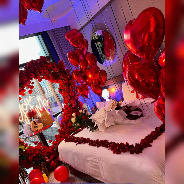 You & Me Ultimate Romantic Room Décor