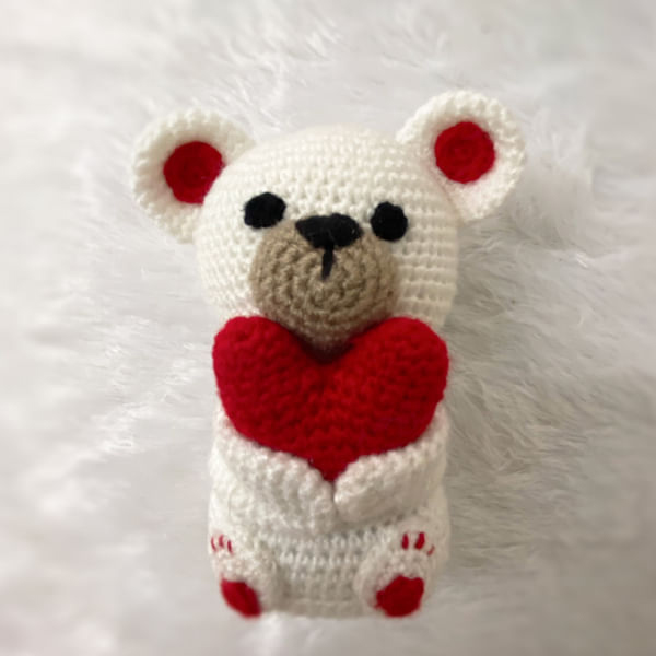 Crochet Love Bears with Heart-1