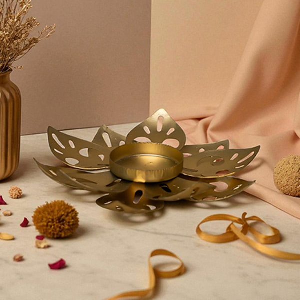 Divine Glow & Gourmet Delight Hamper-3