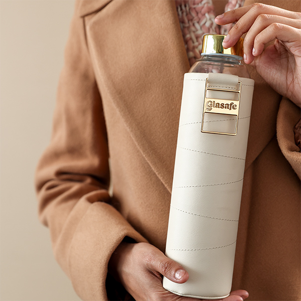 Glasafe Vego Sip Borosilicate Glass Bottle with Vegan Sleeve 750ml (Bare Beige)-1