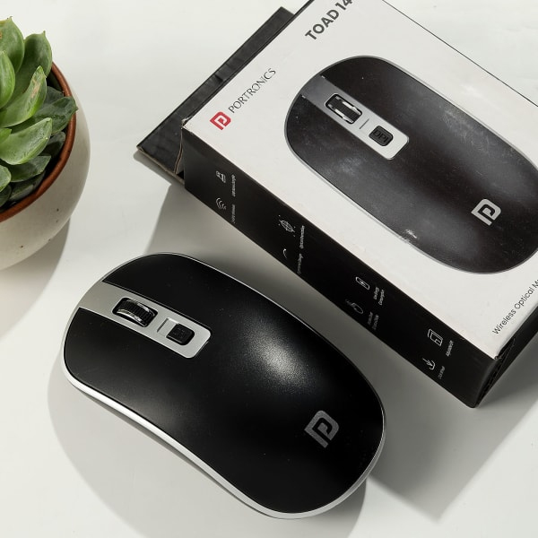 Essential Tech Kit for Modern Employees-4