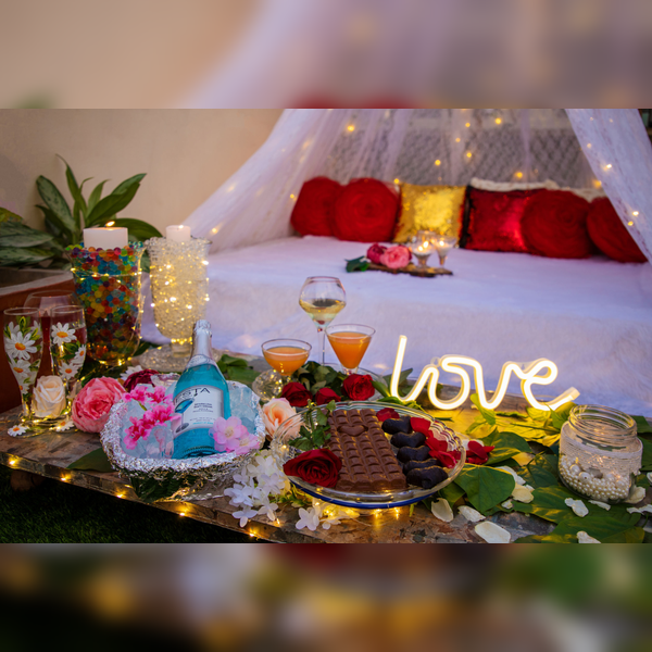 Romantic Rooftop Cabana Dining For Couple