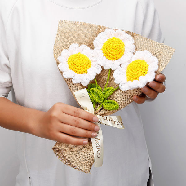 Classic Crochet Daisy Bouquet-2