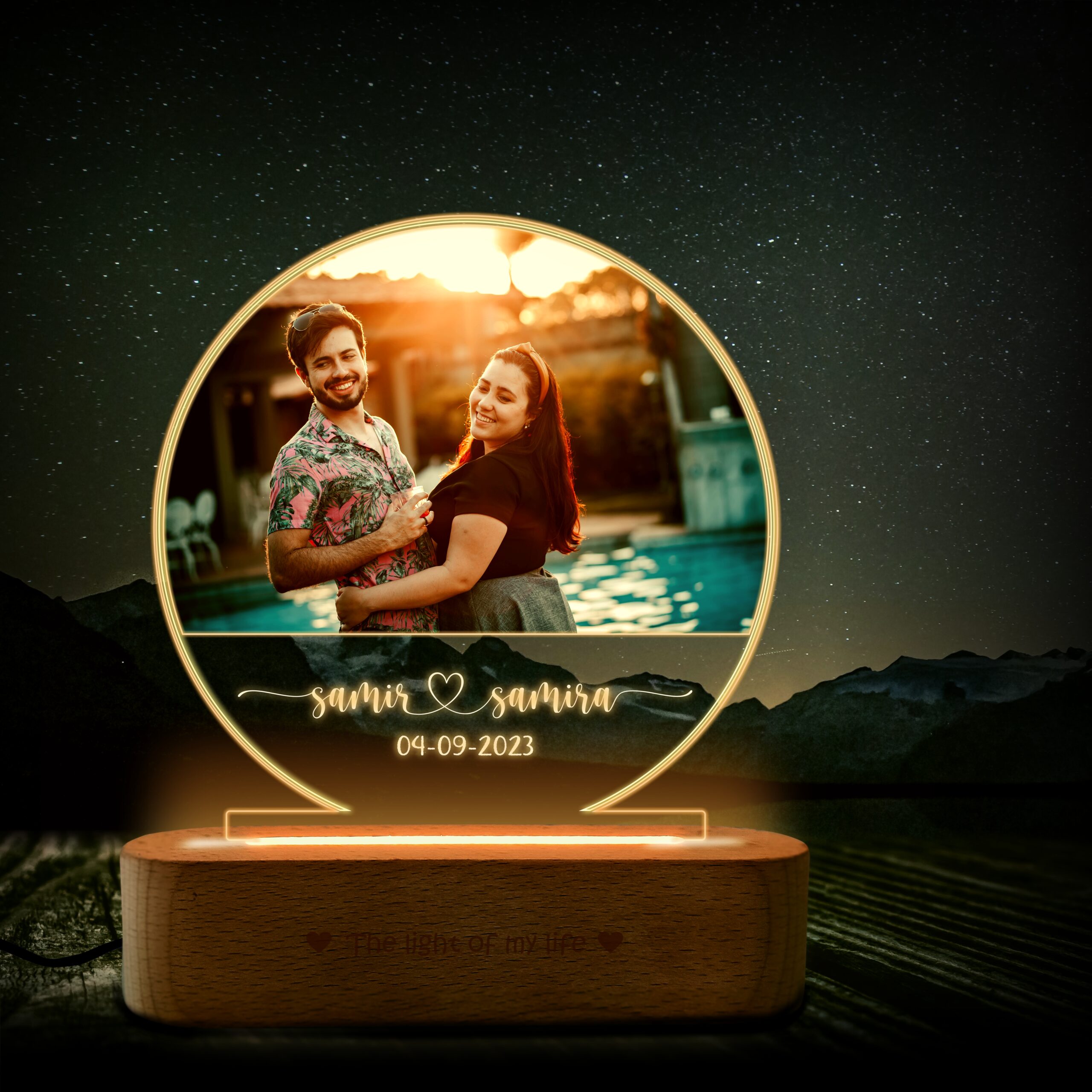 Engraved Half Moon Photo Lamp – Celebrate Your Love Anniversary
