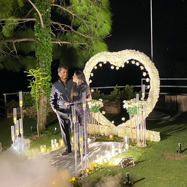 Proposal Decorations at Nighttime for Memorable Moments-2