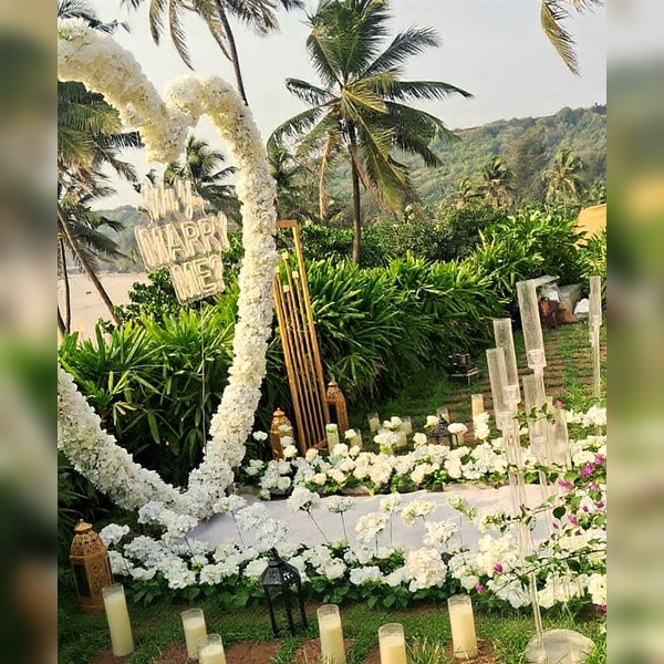 Floral Heart Proposal Experience-2