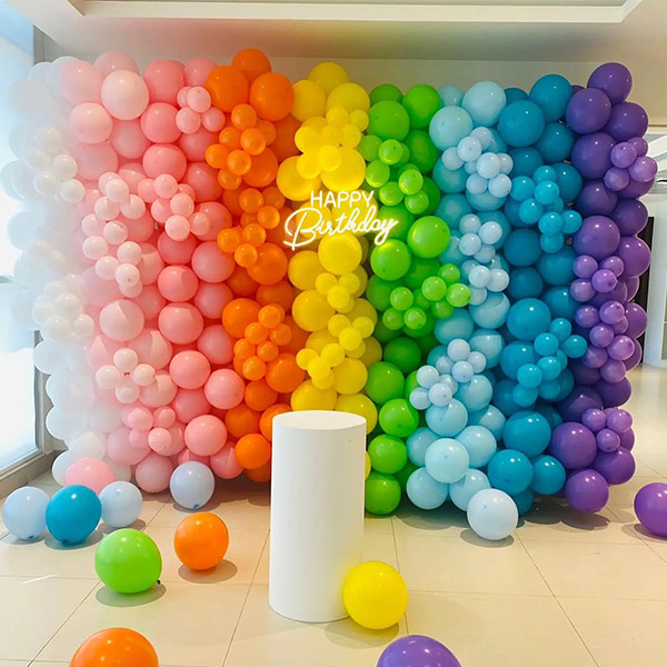 Vibrant Rainbow Dreamscape Balloon Décor